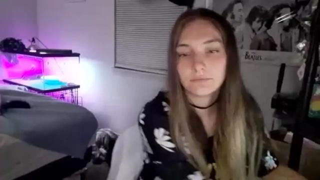Image 10 of unknownladymadonna Stream on Chaturbate on 18 months ago