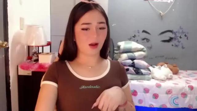Image 4 of ur_babyalexa Stream on Chaturbate on 18 months ago