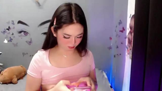 Image 12 of ur_babyalexa Stream on Chaturbate on 17 months ago