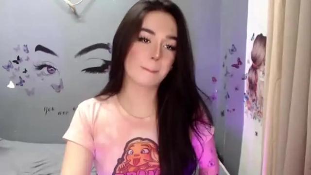 Image 3 of ur_babyalexa Stream on Chaturbate on 17 months ago
