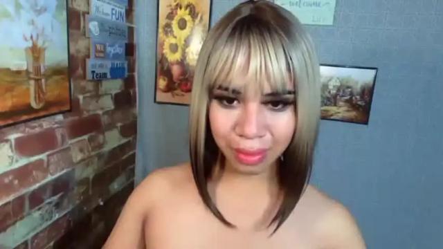 Image 2 of ur_cutiesthotasianxx Stream on Chaturbate on 18 months ago