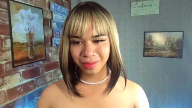 Image 3 of ur_cutiesthotasianxx Stream on Chaturbate on 18 months ago