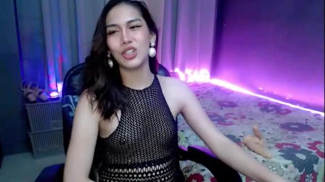 Image 4 of ur_ells_faaab Stream on Chaturbate on 1 month ago