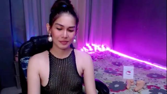 Image 10 of ur_ells_faaab Stream on Chaturbate on 1 month ago