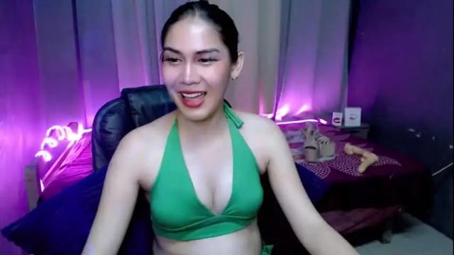 Image 7 of ur_ells_faaab Stream on Chaturbate on 3 months ago