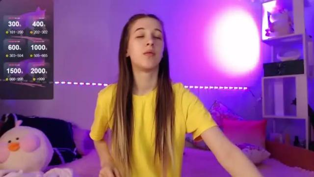Image 4 of ur_kitty__ Stream on Chaturbate on 16 months ago