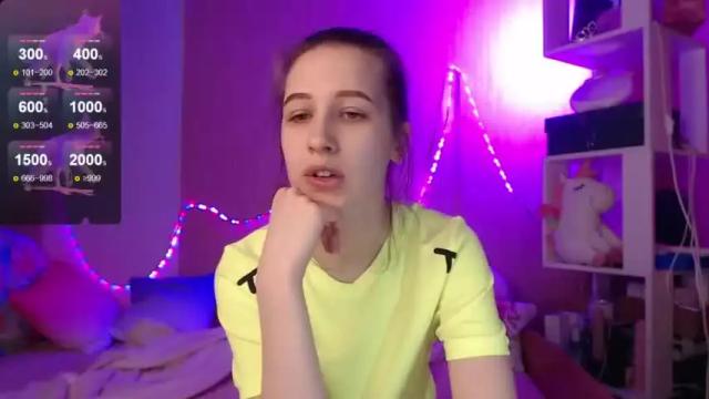 Image 4 of ur_kitty__ Stream on Chaturbate on 15 months ago