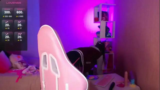 Image 8 of ur_kitty__ Stream on Chaturbate on 2 months ago