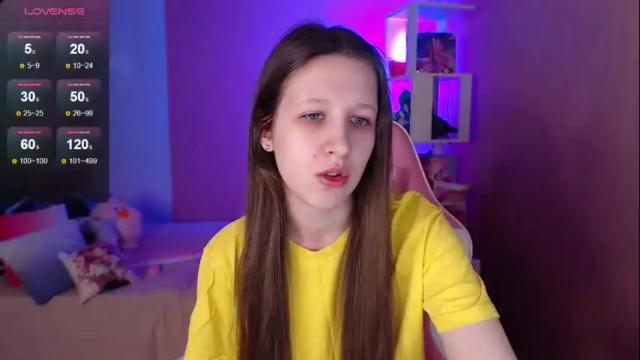 Image 2 of ur_kitty__ Stream on Chaturbate on 1 month ago