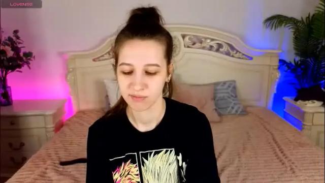 Image 4 of ur_kitty__ Stream on Chaturbate on 1 month ago