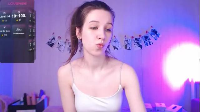 Image 11 of ur_kitty__ Stream on Chaturbate on 20 days ago