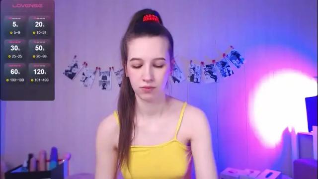 Image 2 of ur_kitty__ Stream on Chaturbate on 19 days ago