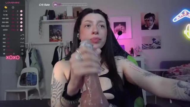 Image 11 of ur_olivia Stream on Chaturbate on 12 months ago