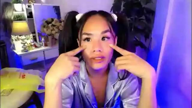 Image 2 of ur_sweet_atarah18 Stream on Chaturbate on 2 months ago