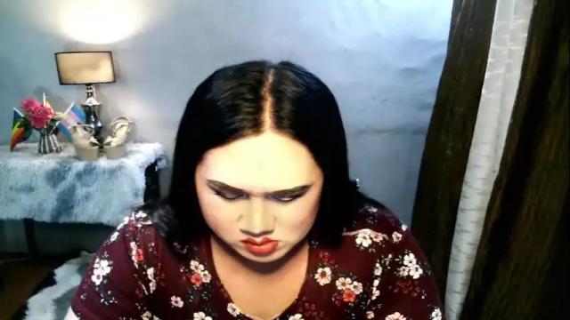 Image 2 of uraloramaexx Stream on Chaturbate on 1 month ago