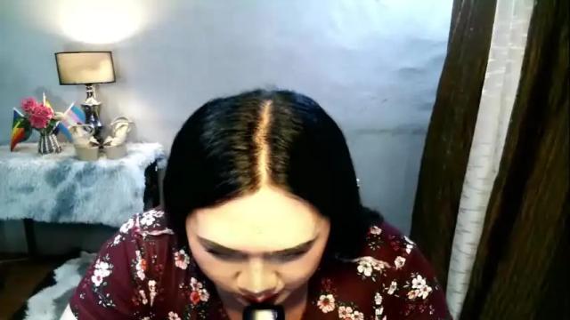 Image 4 of uraloramaexx Stream on Chaturbate on 1 month ago