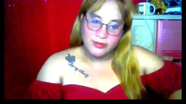 Image 2 of uramazingbomshel Stream on Chaturbate on 2 months ago