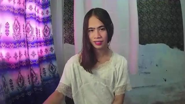 Image 3 of urasian_stacey Stream on Chaturbate on 13 months ago
