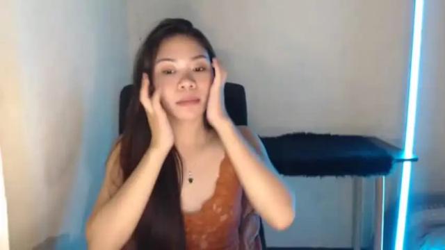 Image 7 of urasianbbgirl_18 Stream on Chaturbate on 18 months ago