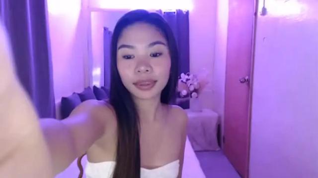 Image 8 of urasianbbgirl_18 Stream on Chaturbate on 17 months ago