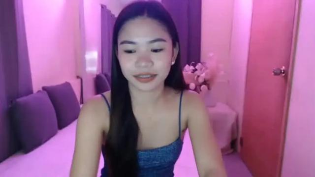 Image 3 of urasianbbgirl_18 Stream on Chaturbate on 16 months ago