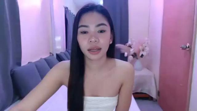 Image 10 of urasianbbgirl_18 Stream on Chaturbate on 16 months ago
