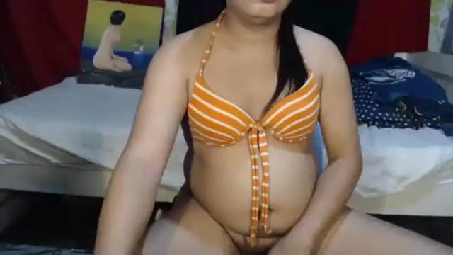 Image 3 of urasiandominaxx Stream on Chaturbate on 2 months ago