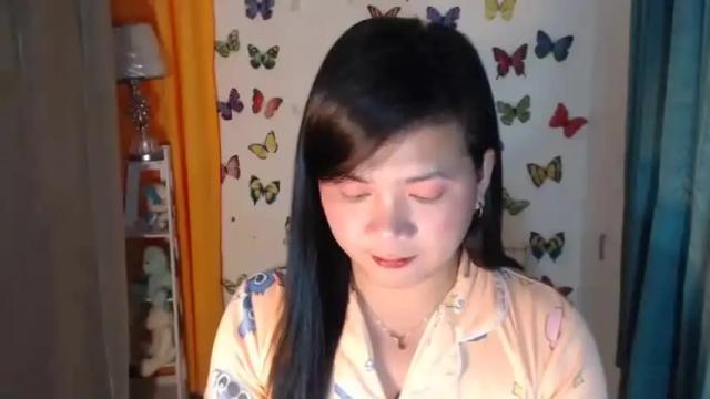 Image 4 of urasianfuckgirlxxx Stream on Chaturbate on 16 months ago