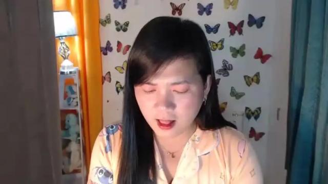 Image 7 of urasianfuckgirlxxx Stream on Chaturbate on 16 months ago