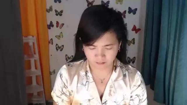 Image 2 of urasianfuckgirlxxx Stream on Chaturbate on 13 months ago