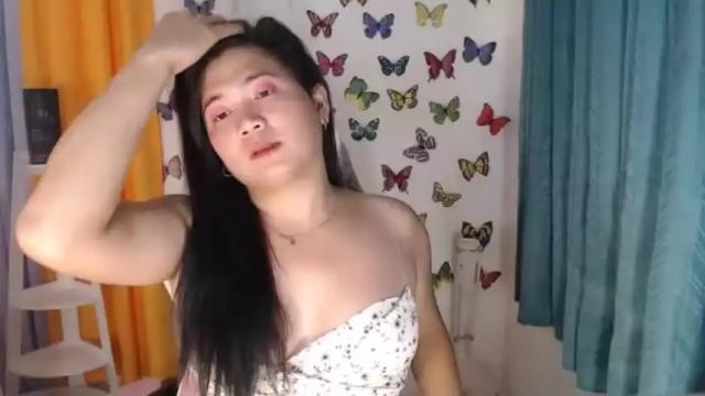 Image 2 of urasianfuckgirlxxx Stream on Chaturbate on 13 months ago