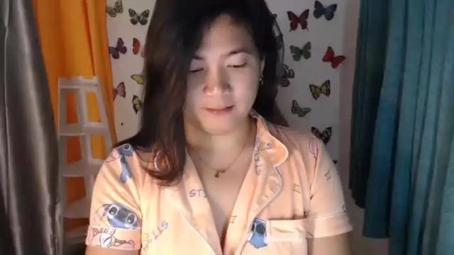 Image 4 of urasianfuckgirlxxx Stream on Chaturbate on 14 months ago
