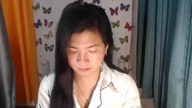 Image 6 of urasianfuckgirlxxx Stream on Chaturbate on 14 months ago