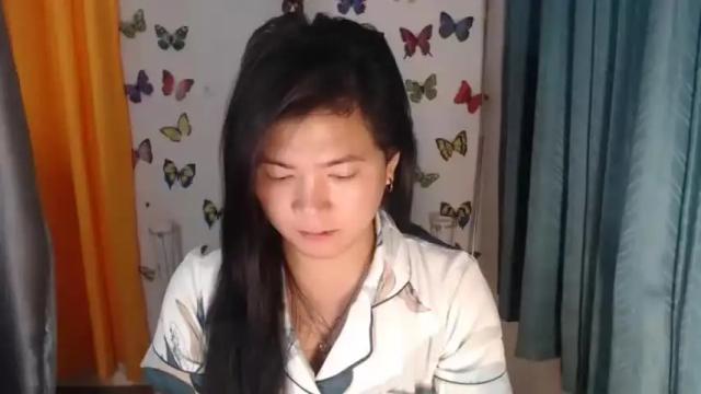 Image 8 of urasianfuckgirlxxx Stream on Chaturbate on 14 months ago