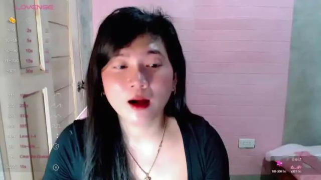 Image 3 of urasianfuckgirlxxx Stream on Chaturbate on 12 months ago