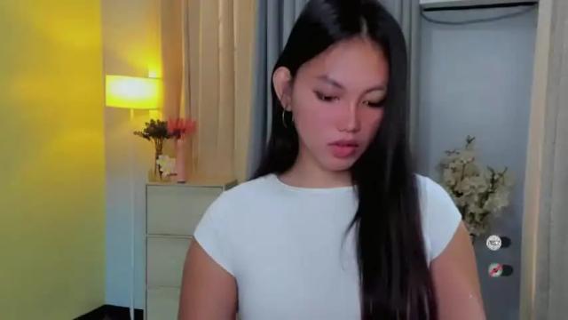 Image 8 of urasiangirl_megan Stream on Chaturbate on 12 months ago