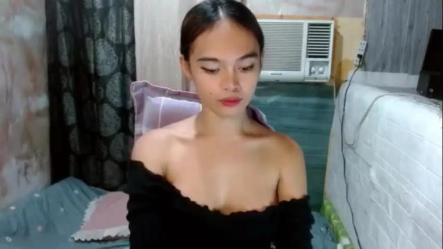 Image 2 of urasianhotrhianxxx Stream on Chaturbate on 1 month ago