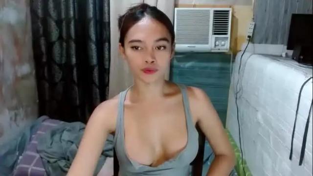 Image 10 of urasianhotrhianxxx Stream on Chaturbate on 1 month ago