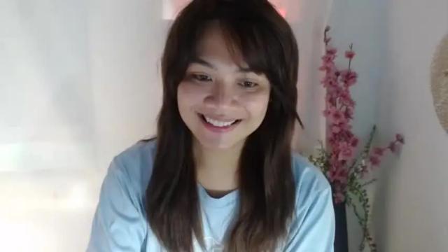 Image 10 of urasianlovelykimxxx Stream on Chaturbate on 21 months ago