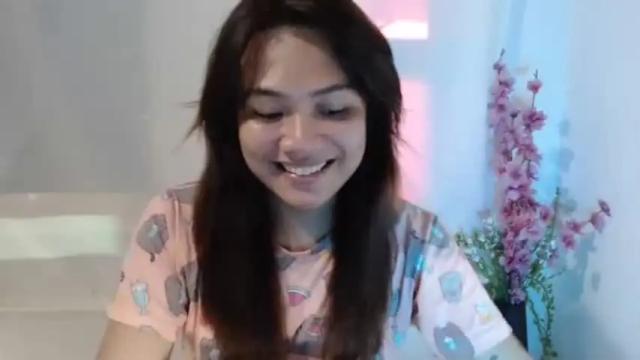 Image 3 of urasianlovelykimxxx Stream on Chaturbate on 21 months ago