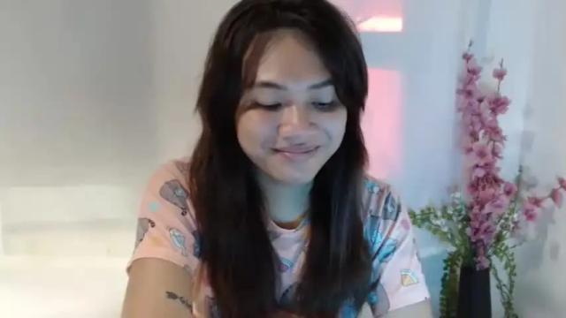 Image 6 of urasianlovelykimxxx Stream on Chaturbate on 21 months ago