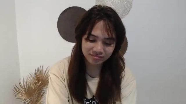 Image 7 of urasianlovelykimxxx Stream on Chaturbate on 19 months ago