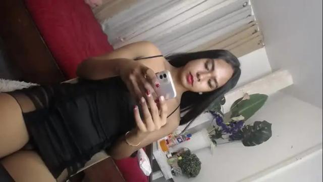 Image 4 of urasians_cummer Stream on Chaturbate on 1 month ago