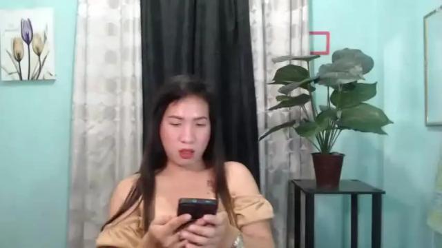 Image 6 of urasiansweetgirl Stream on Chaturbate on 17 months ago
