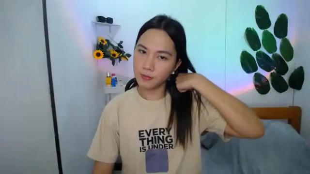 Image 10 of urasiantserika Stream on Chaturbate on 16 months ago