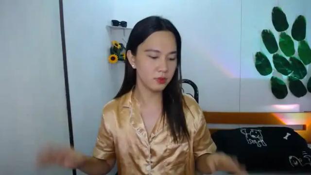 Image 12 of urasiantserika Stream on Chaturbate on 16 months ago