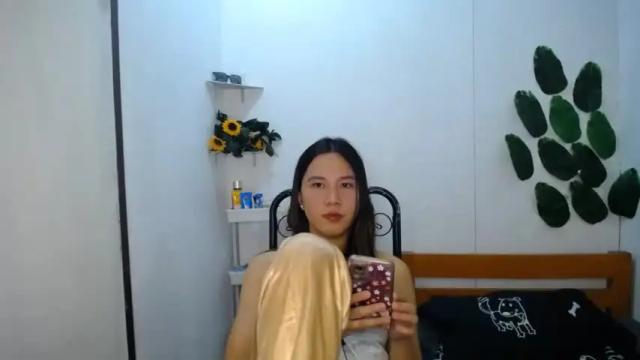 Image 10 of urasiantserika Stream on Chaturbate on 15 months ago
