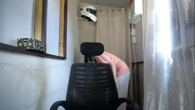Image 6 of urasiantserika Stream on Chaturbate on 2 months ago