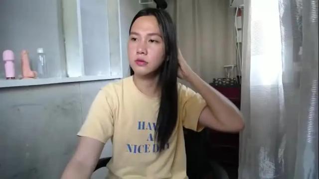 Image 3 of urasiantserika Stream on Chaturbate on 18 days ago
