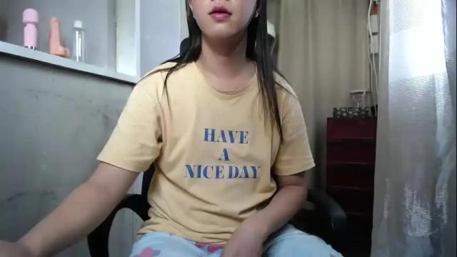 Image 6 of urasiantserika Stream on Chaturbate on 18 days ago